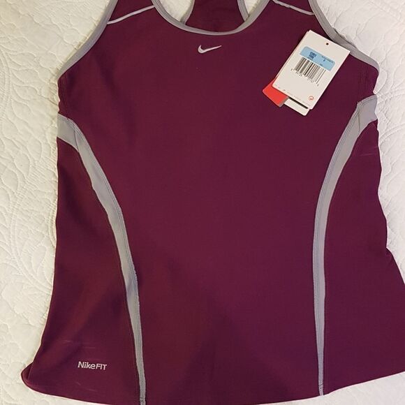 🌸HOST PICK🌸NIKE  FIT DRY Women's Mulberry/Silver Sport Athletic TOP Med - Picture 4 of 16
